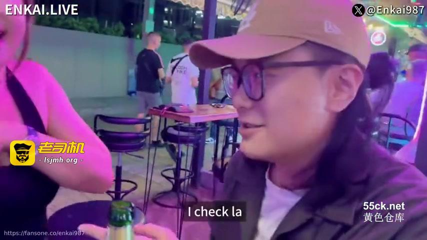 泰国色情博主Fuji被我训诫在阳台吃鸡鸡 用她最爱的姿势尽情做爱 恩凯Enkai 预览截图 12