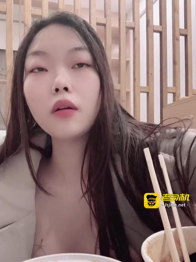 查小理 闺蜜大晚上发情想被操 学习网上的新玩法玩弄自己 深入扣穴 预览截图 2