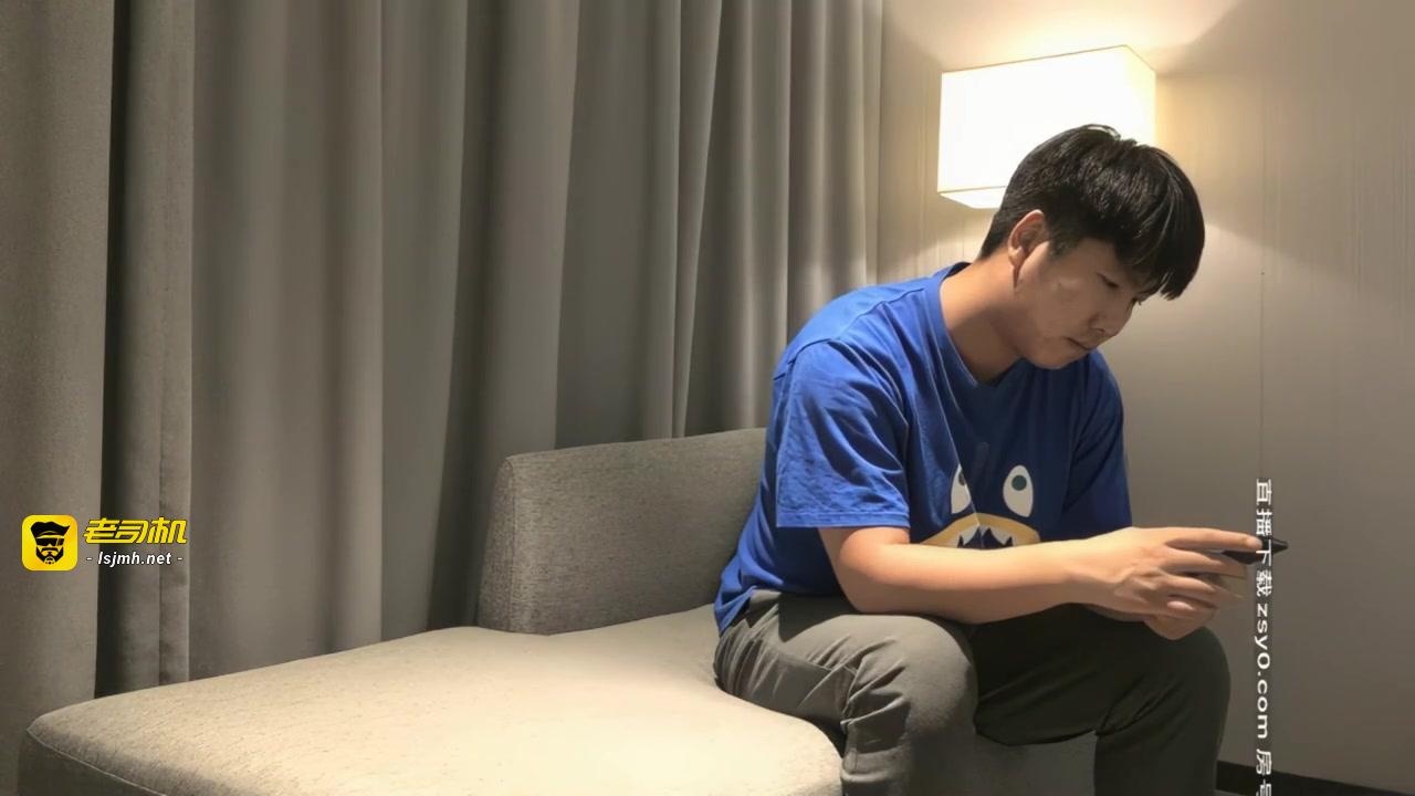 【小宝探花】小哥十指紧扣勐操样子甜美正妹 被勐操荡样淫荡骚叫 预览截图 2