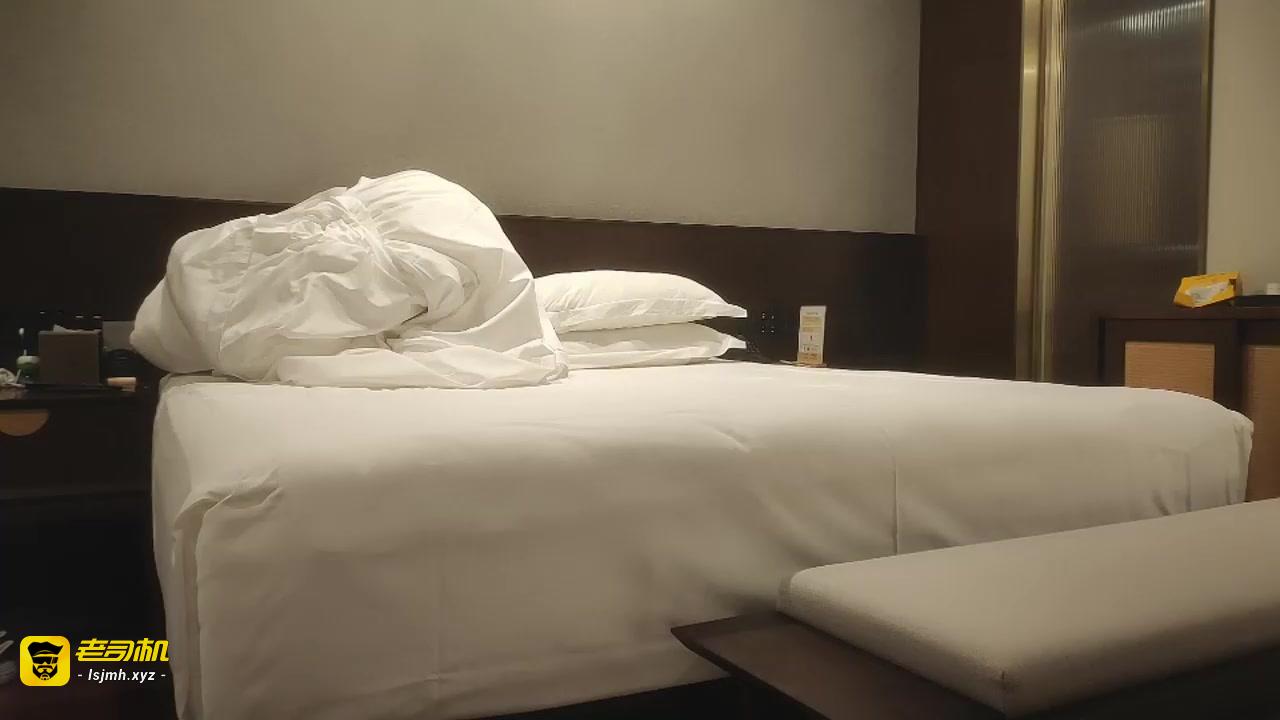 良家熟女偷情,我有点紧张,流水了好想要,被小伙无套内射2 预览截图 2
