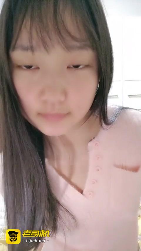 【你的小学妹】小萝莉挤奶扭动屁股跳蛋塞得很深饥渴自慰真刺激 预览截图 12