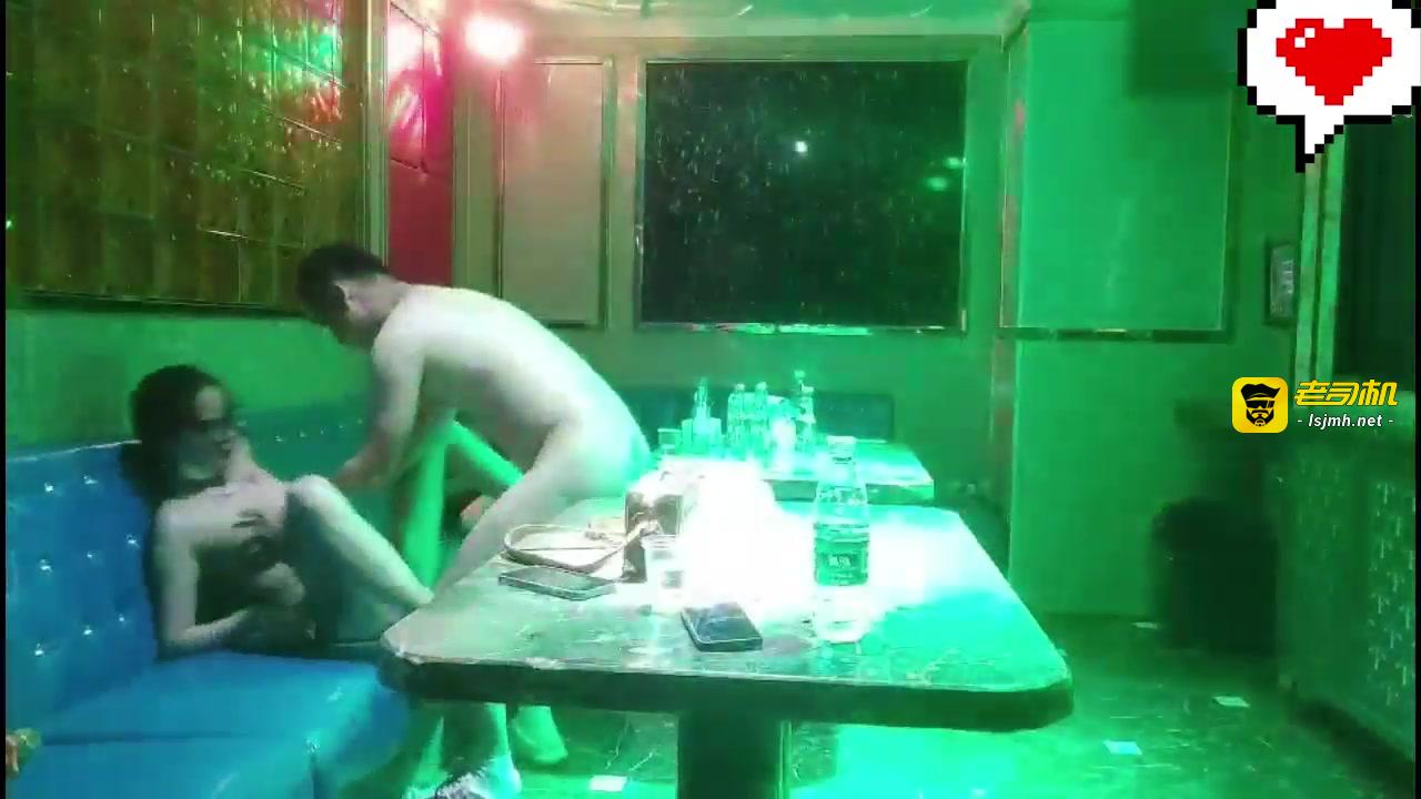 【KTV淫乱选妃】罕见选妃现场.高颜值校花返场4P激战 预览截图 8
