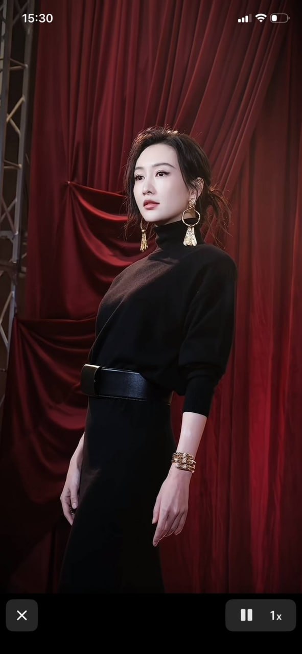 知名演员 王欧 跟德云社 何九华 一直非议不断 王大锤近日曝光 因何九华婚内出轨 王欧彻底划清界限 公开自己单身人设