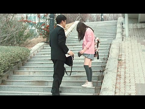 女儿与爸爸互换身体，7天后才能恢复，这下尴尬了！《爸爸是女儿》 视频封面
