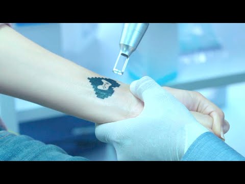 纹身师误把骨灰当墨水，纹在了女孩手上，却因此救了她两命！《游戏结束》 视频封面