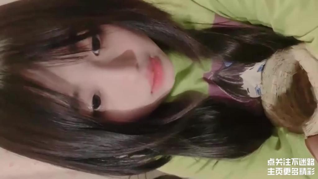 【萝莉自慰】甜美00后萝莉自慰骚逼，刚下海不久 预览截图 4
