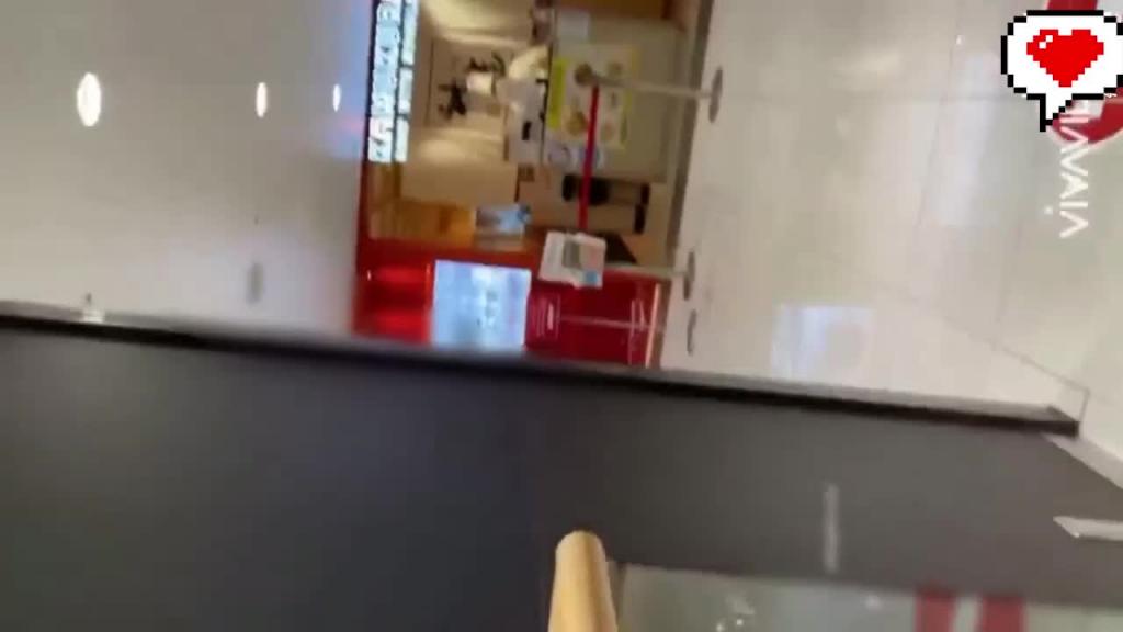 稀缺【年度最强空姐淫乱】各家航空空姐淫乱合集，飞机上自慰、走光、抄底、口爆 预览截图 4