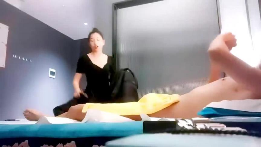 【会所女技师】据说是00年的还没有交过男朋友,黑丝高跟鞋性感妹子 预览截图 3