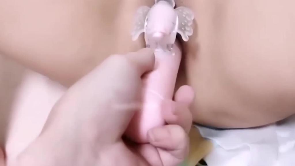 兄妹乱伦色色的妹妹,玩起汉服COSPLAY内射中出一滴精液也不剩全都射进去 预览截图 7