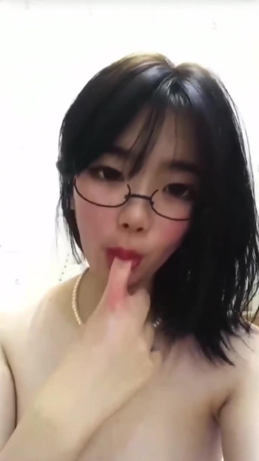 【独家吃瓜】抖音&amp;皮皮虾“在下小羊”网红反差婊，被老板调教 预览截图 3