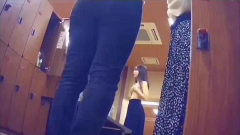 全部是粉嫩少女的女浴室 预览截图 3