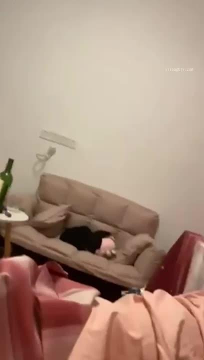 【乱伦强奸】哥哥给亲妹下药强奸 掐脖操 预览截图 1