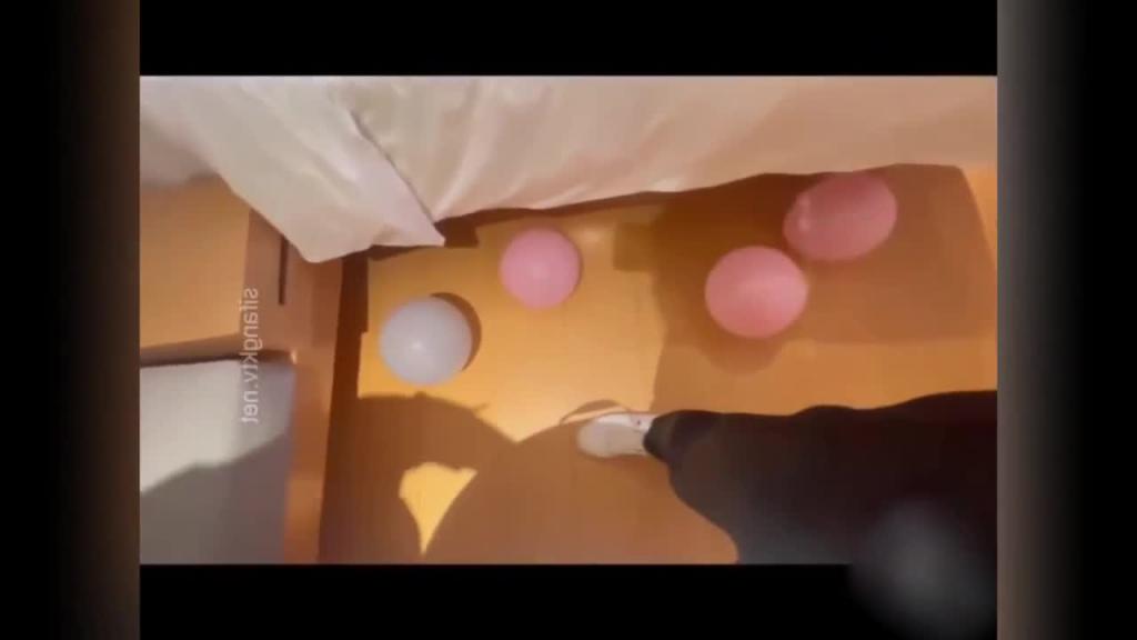【姐弟乱伦】我姐的生日那天穿上了婚纱,吃了我的全部精液 醉酒在婚房高潮喷水不断 预览截图 1
