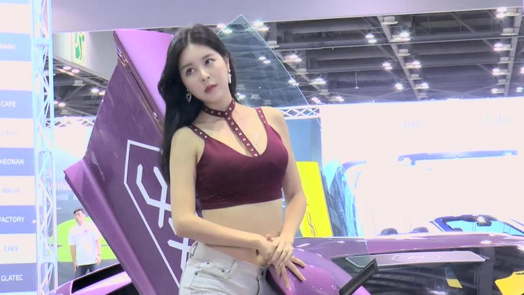 2019汽车沙龙周模特KimHayul、Um Jia、Shim Ji-yeong 预览截图 10