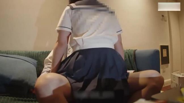 兄妹乱伦,哥哥的肉棒好粗啊!趁父母不在家爆操母狗妹妹,还把视频传到了色情网站 预览截图 2