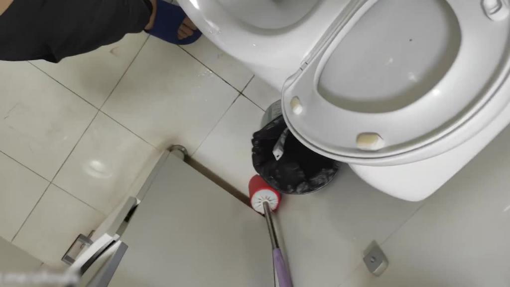 人妻首次出轨被操惨了 预览截图 6