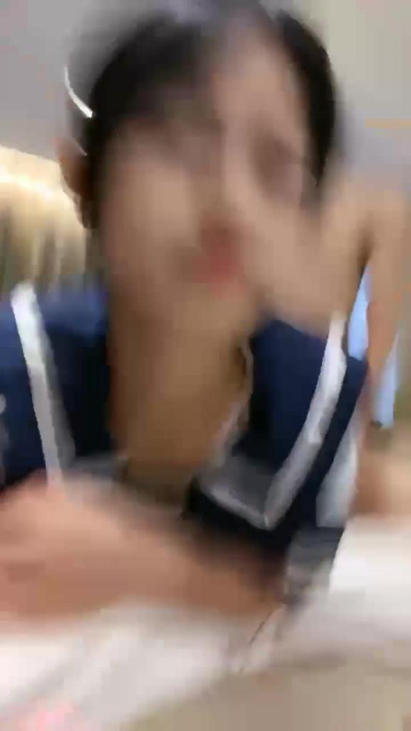 极品JK嫩妹妹!情趣学生制服,娇小身材细腰美臀,骑乘位怼骚穴,扶腰后入爆操 预览截图 7