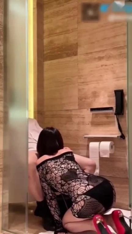 凌辱调教高颜值肉便器 预览截图 7