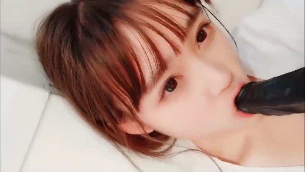 【纯欲天花板童颜KIK】无毛嫩穴骚逼自慰喷水 预览截图 11