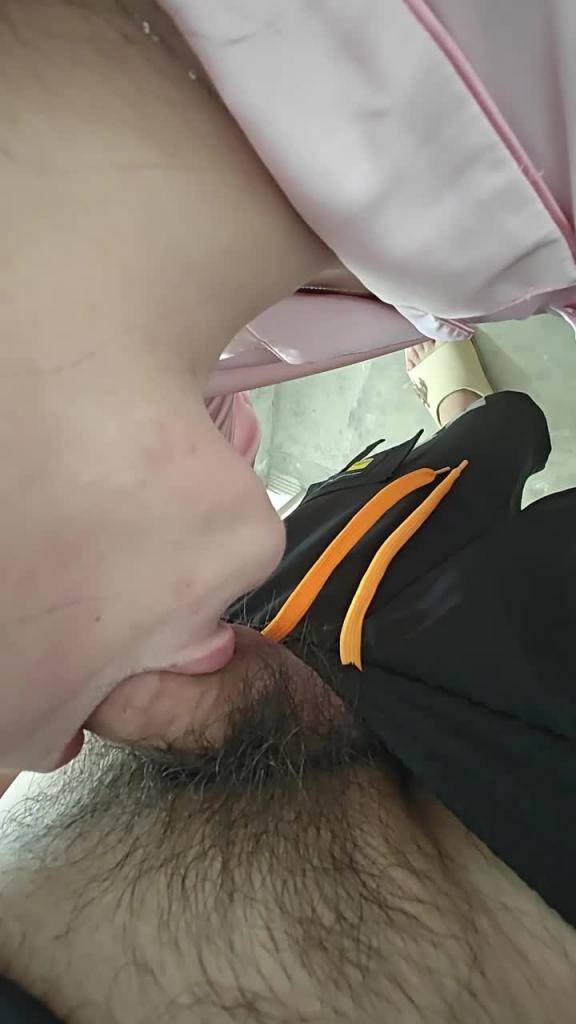 邻居人妻带我去楼道里偷情，差点被发现 - 教授 预览截图 7