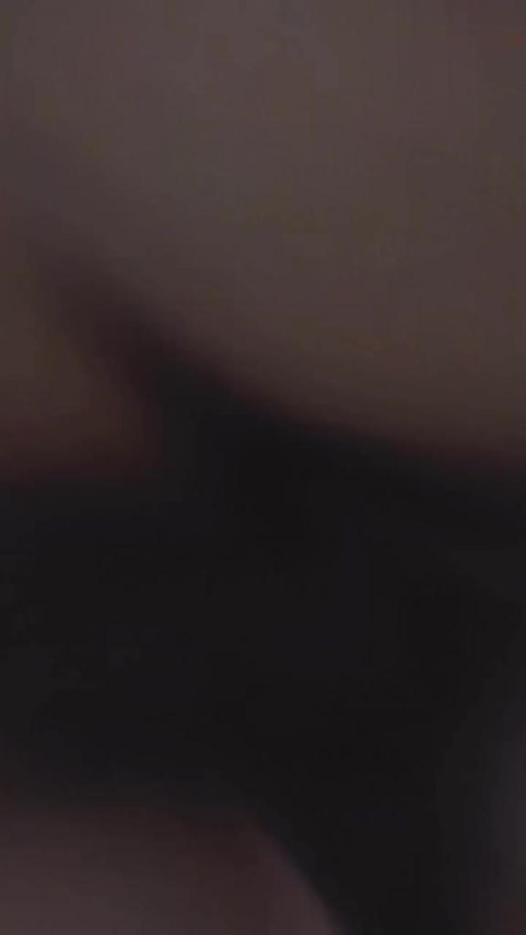 【震惊三观真实强奸亲妹妹】强行脱掉妹妹裤子,惨叫插入 预览截图 11