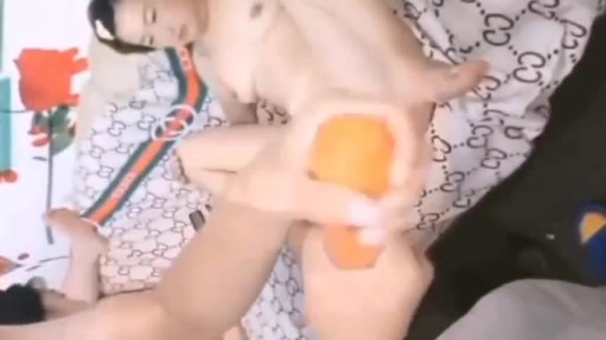 4/6《下部》三对性感母女花性爱大合集 卖淫.乱伦.互慰.淫荡妈妈带女儿下海被疯狂蹂躏玩弄爆操.内射! 预览截图 10