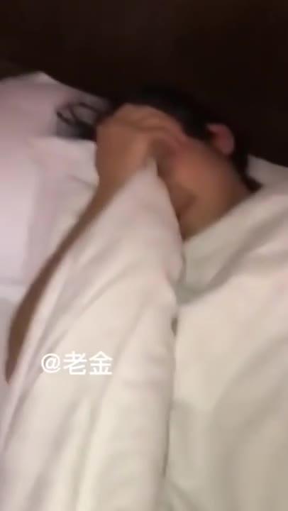 国内真实继父强奸女儿破处合集,奇葩母亲把女儿献给男友开苞 预览截图 8