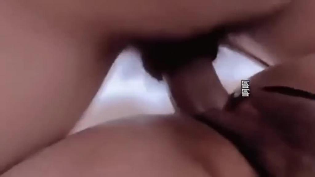 【东北母子乱伦】儿子快给妈妈舔舔逼 把逼掰开给儿子看 预览截图 10
