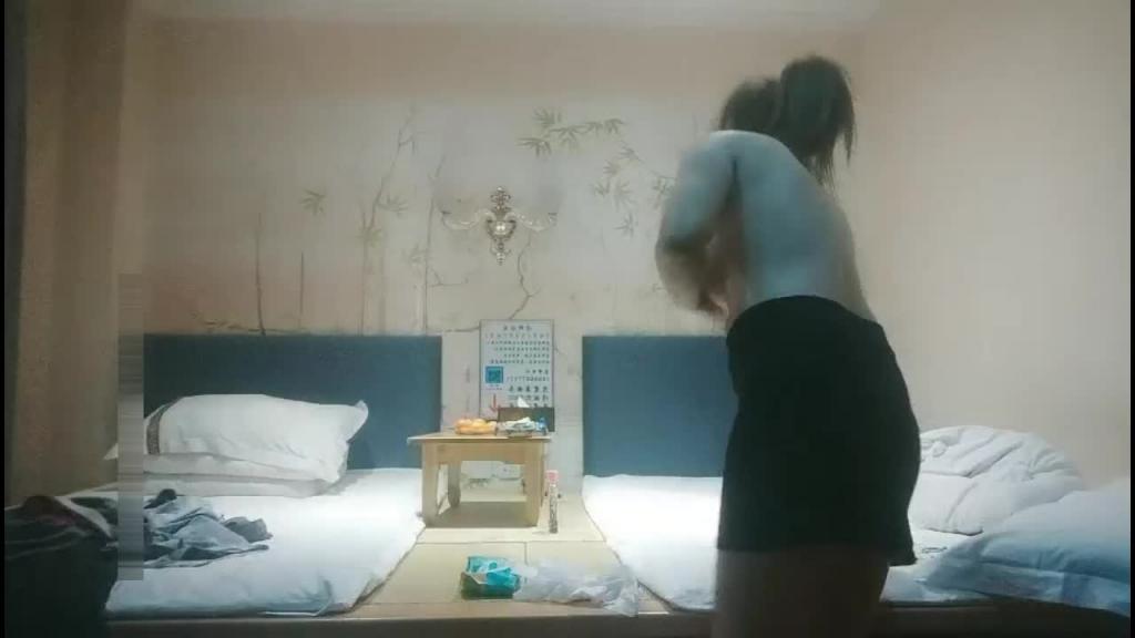 【会所寻欢】高端会所少妇技师推油服务太专业,老哥欲火焚身忍不住一顿爆操 预览截图 12