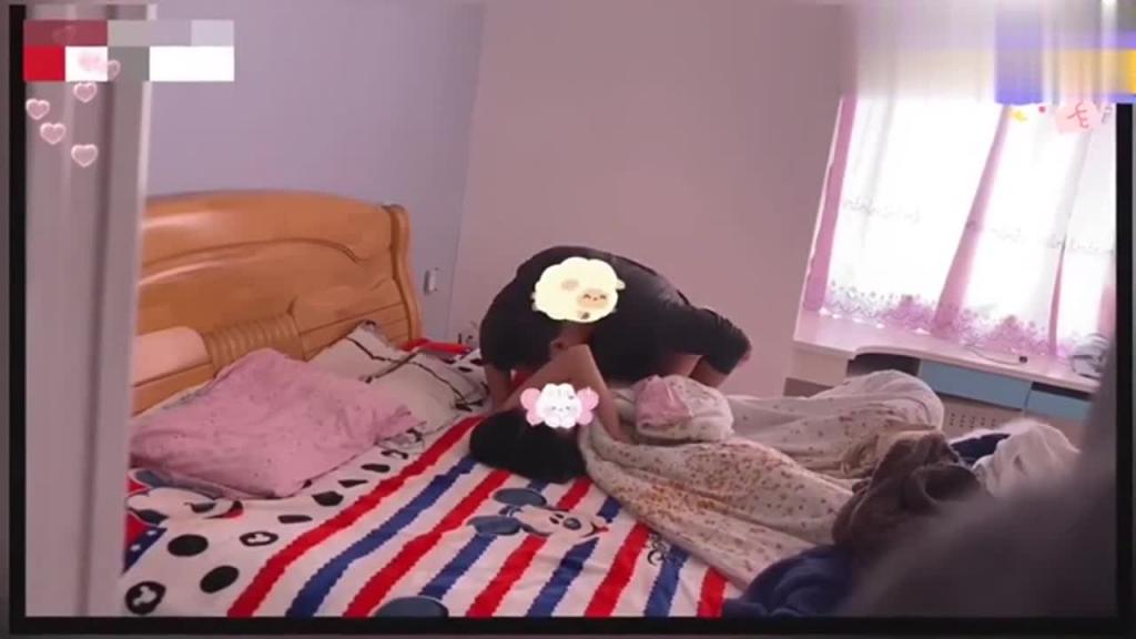 真实父女乱伦各自骚话强迫女儿操逼 预览截图 2