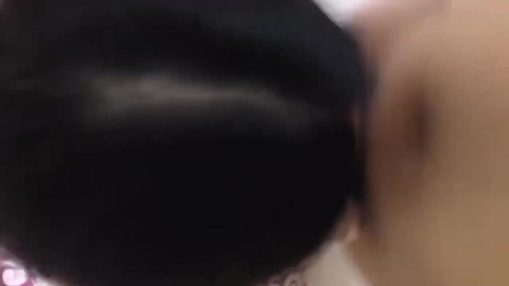 兄妹乱伦亲妹妹给哥哥做足交30 预览截图 5