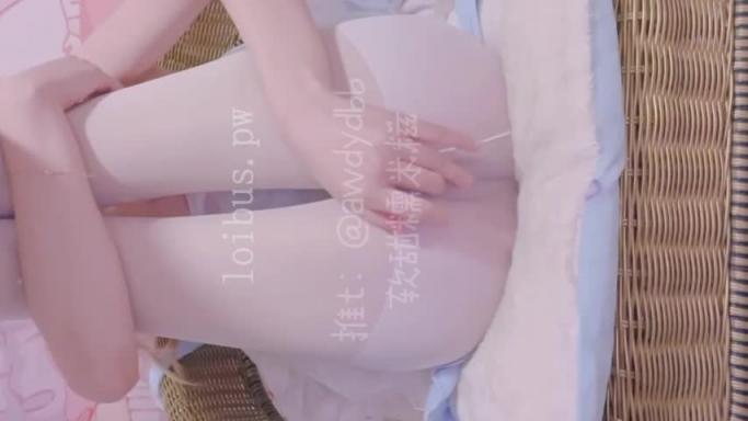 【软甜糯米滋】粉嫩骚穴自慰喷水 预览截图 10