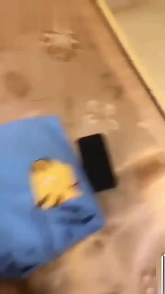 表哥诱骗清纯双马尾高中萝莉表妹下海赚快钱终于全脱了让我艹上了 预览截图 5