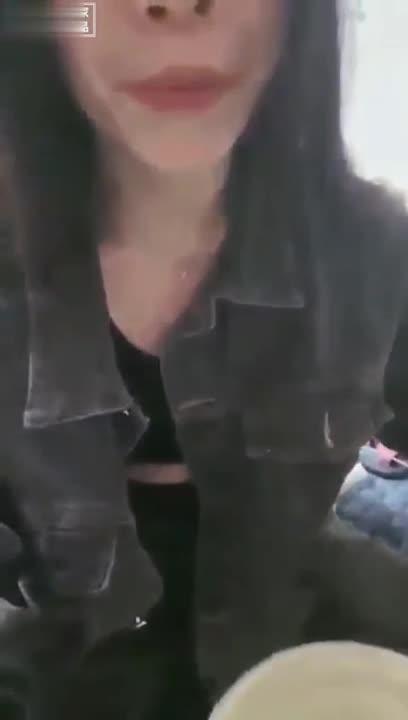 女主到小m家做客 日常调教 服务女主吃饭 中部 预览截图 11