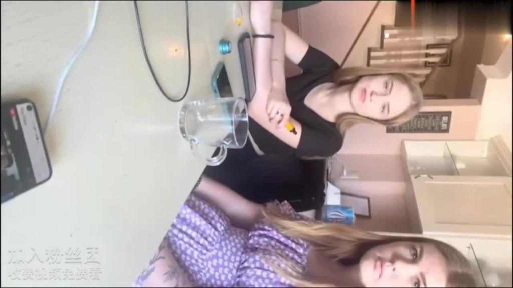 【欧美人妻】全球猎艳大神双飞极品乌克兰姐妹花，白虎粉穴极致享受 预览截图 1