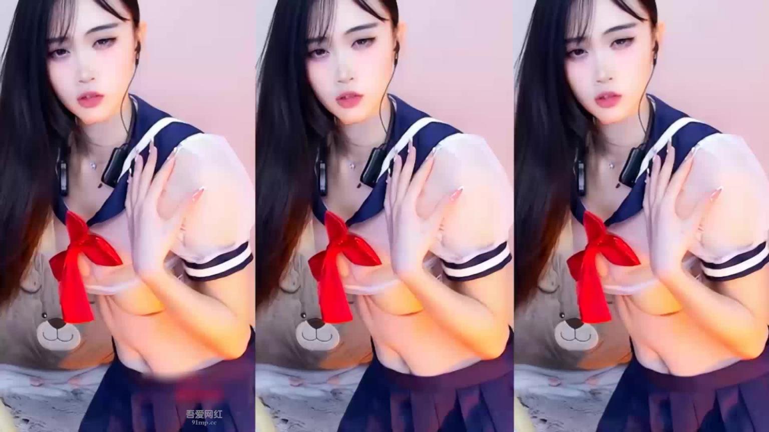 『虎牙网红』极品美女舞蹈小野马JK制服露穴骚舞 预览截图 10