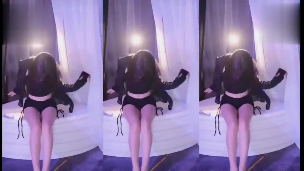 【快手】土豪最新定制快手美女主播露露热辣骚舞福利 预览截图 4