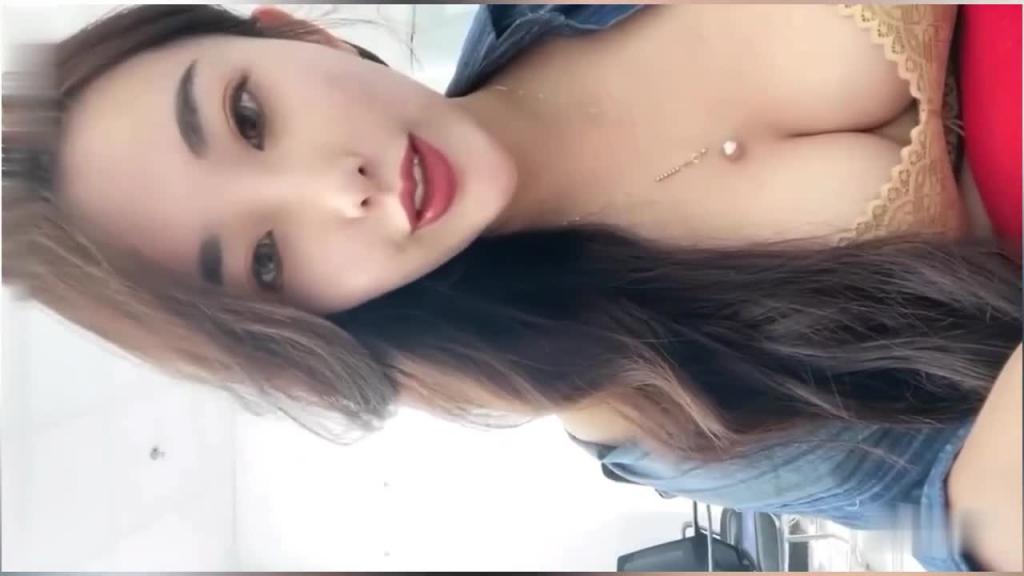 【超骚御姐罕见蝙蝠逼】这种女人性欲强,男的要被搞死 预览截图 1