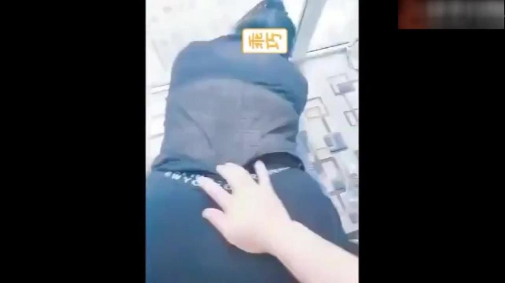 真实东北巨乳丰满亲妹妹勾引哥哥做爱,越丰满的女人越饥渴,亲哥爆菊花把妹妹操哭了 预览截图 10