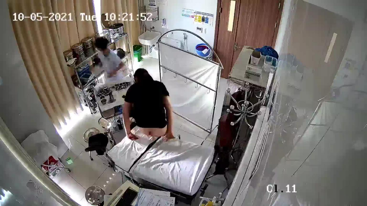 〖医院监控〗各种女人来检查阴道 预览截图 4