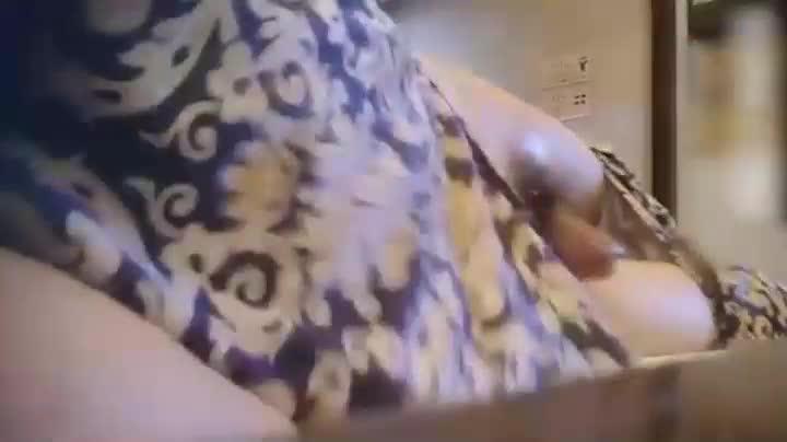 【猥琐男足疗按】按完脚掏出鸡巴要打飞机，强破技师帮自己撸 预览截图 12