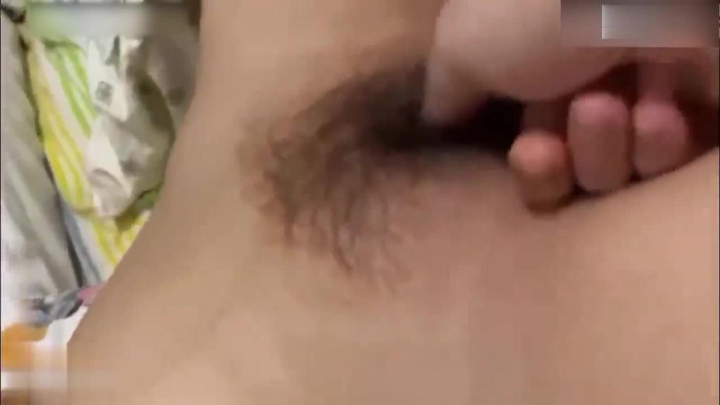 母子乱伦,名副其实的骚母狗 预览截图 3