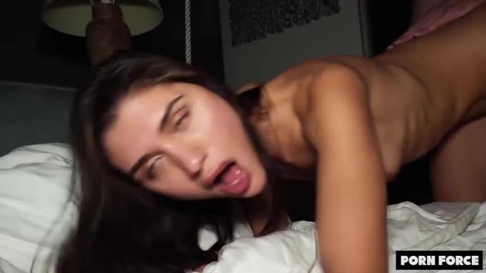 【人间尤物】极品美女被勐男操的翻白眼，激情四射！ 预览截图 6