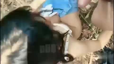 诱骗01年表妹户外野战,无套内射,对白精 预览截图 9