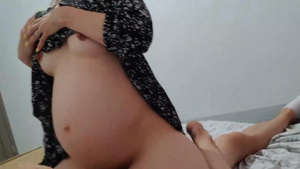 为怀孕女友内射 预览截图 5
