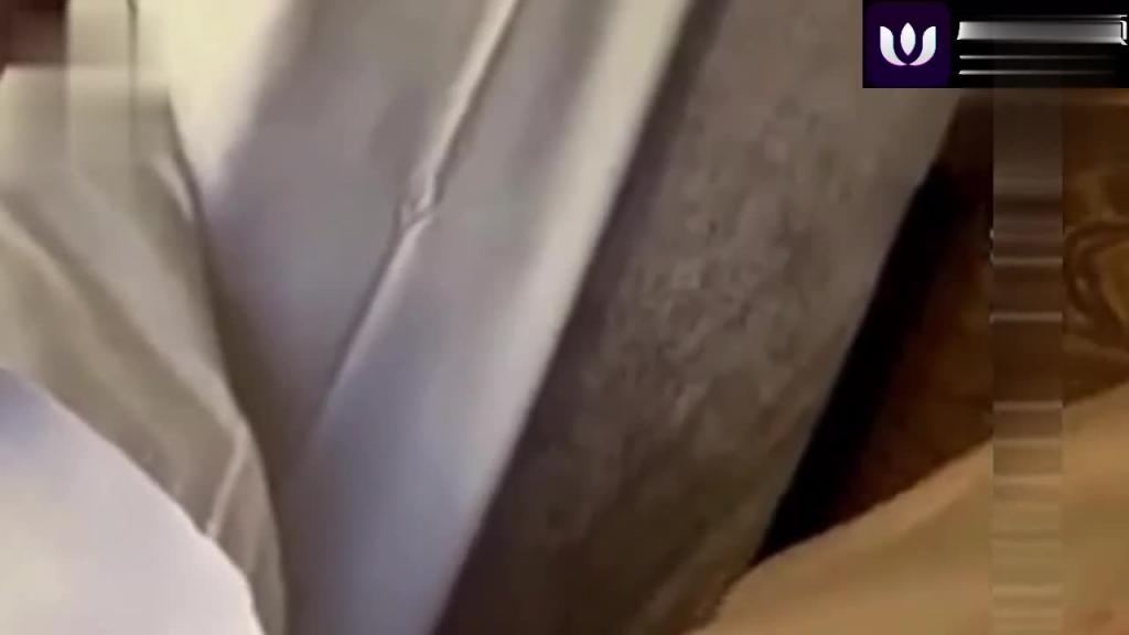 南通真实父女乱伦爸爸各种调教玩弄高中女儿喝尿口爆玩的真花啊！ 预览截图 1