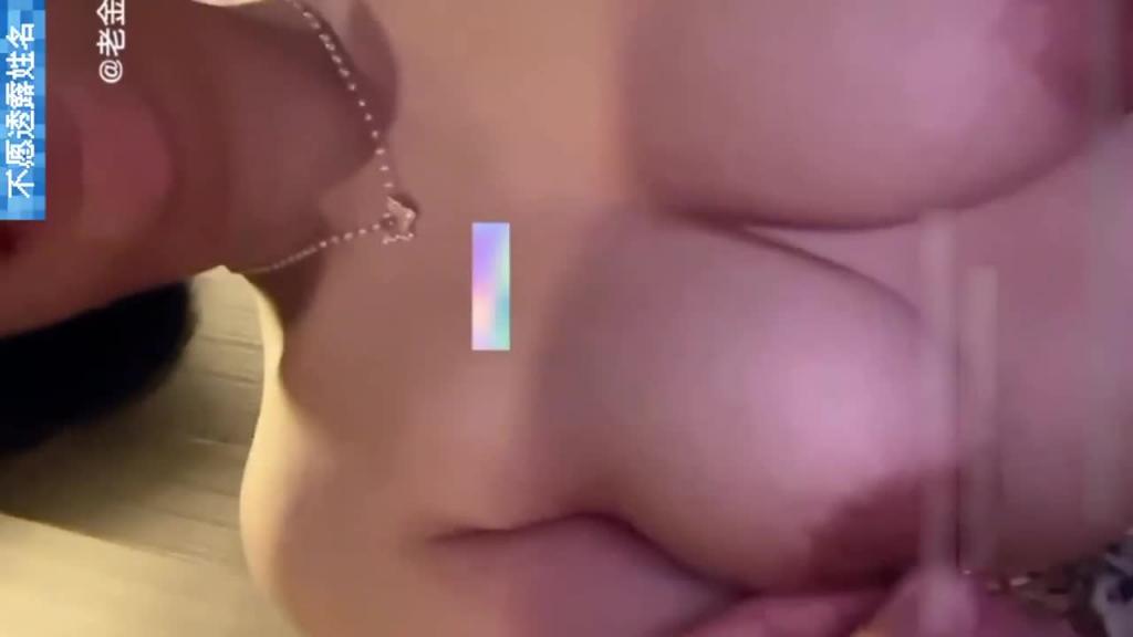 【近亲乱伦我的巨乳妈妈】畜生儿子和极品韵味一线天骚逼妈妈乱伦 预览截图 5