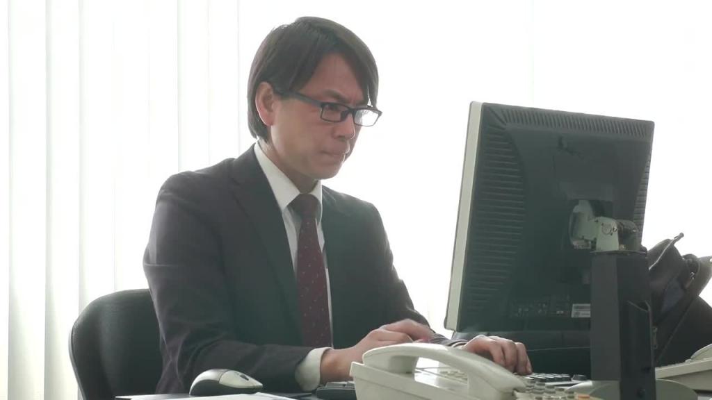 「想借您妻子扮作是恋人…。」被朋友拜托出借最爱妻子的我最坏的结果…。 朝日莉绪 JUQ-795 预览截图 12