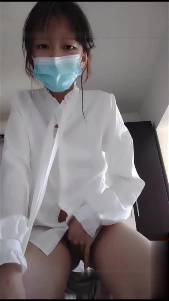 网曝门,抖音网红高三学生贺子涵直播给榜一大哥看处女膜,被母亲撞见要报警 预览截图 9