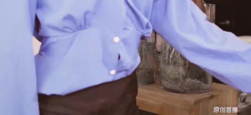 【师生恋情】淫乱师生恋 性感家庭教师 欲求不满主动诱惑学生啪啪啪 预览截图 2